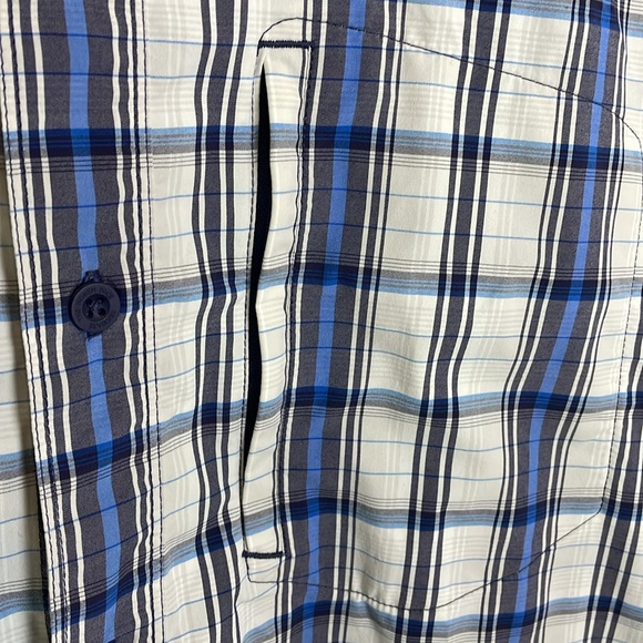 EUC The North Face Men’s (Sportsman) Blue Plaid Short-Sleeve Button-Up Size XL - Picture 4 of 13
